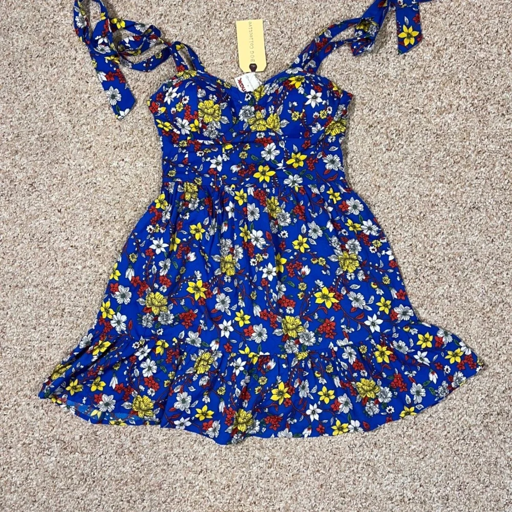 NWT B.O.G. Collective Blue Floral Bustier Mini Dress Tie Strap Smocked Back S